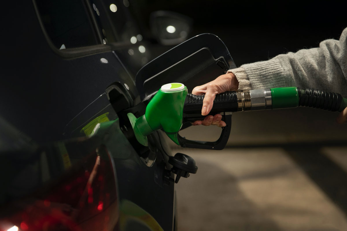 Trucuri pentru a reduce consumul de combustibil și a economisi pe termen lung